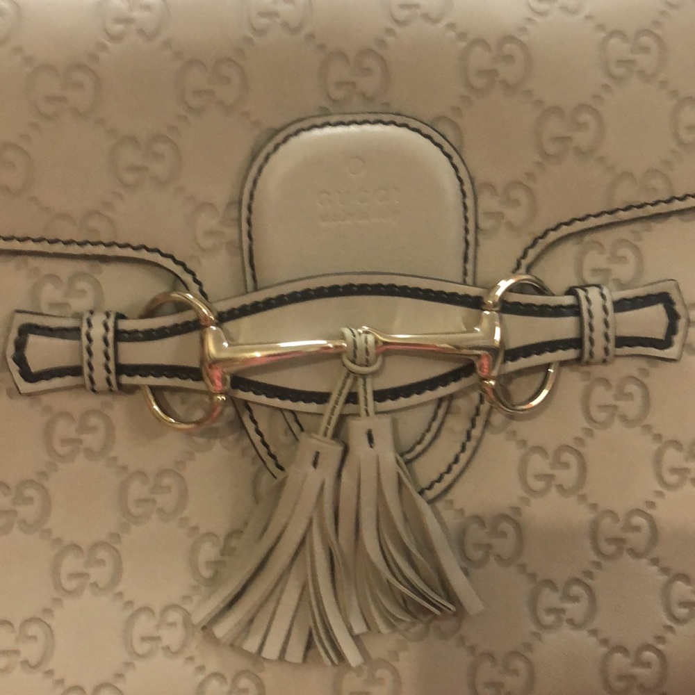 Ivory Gucci authentic bag. NWOT. This is the latest Gucci trending bag. - Picture 14 of 14